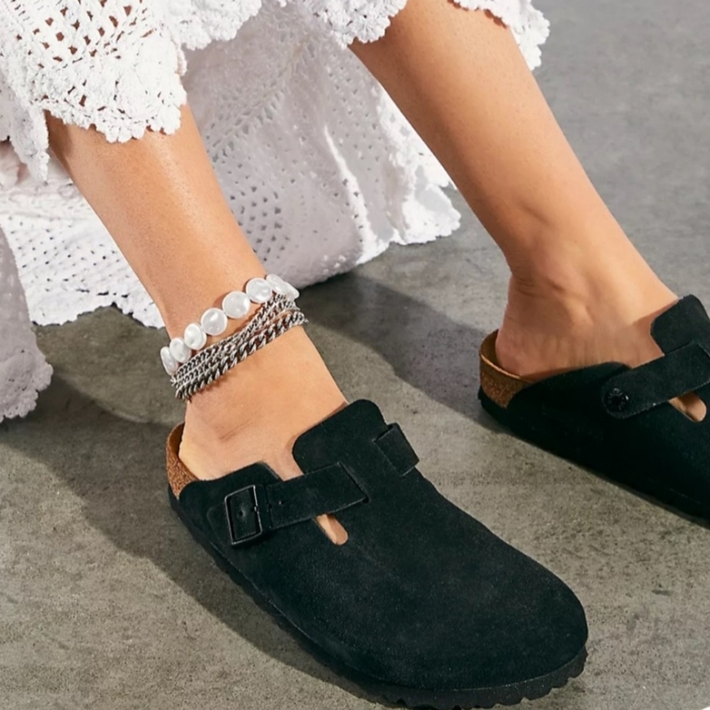 *Worn Once* Birkenstock Black Suede Bostons Size 38